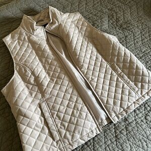 Quilted Cream Nine West Vest (Petite XL)